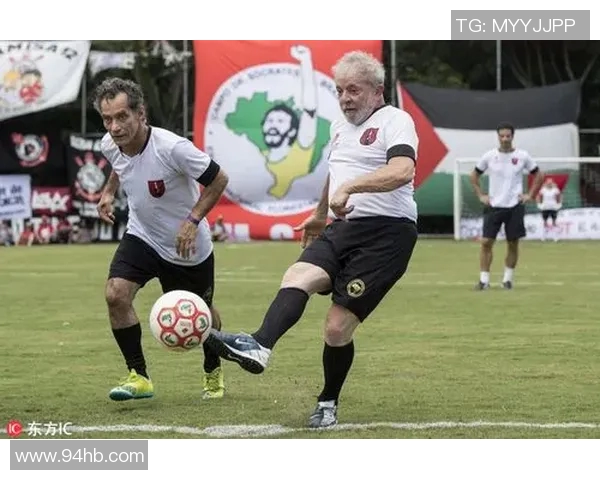 足坛巨星在家甘当模范丈夫球场霸气转身却是妻管严典范